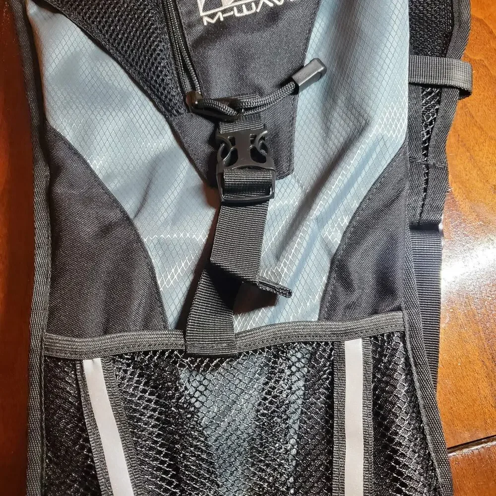 M-Wave Maastricht H2O Hydration Backpack Black Gray Hiking Water Pack Cycling